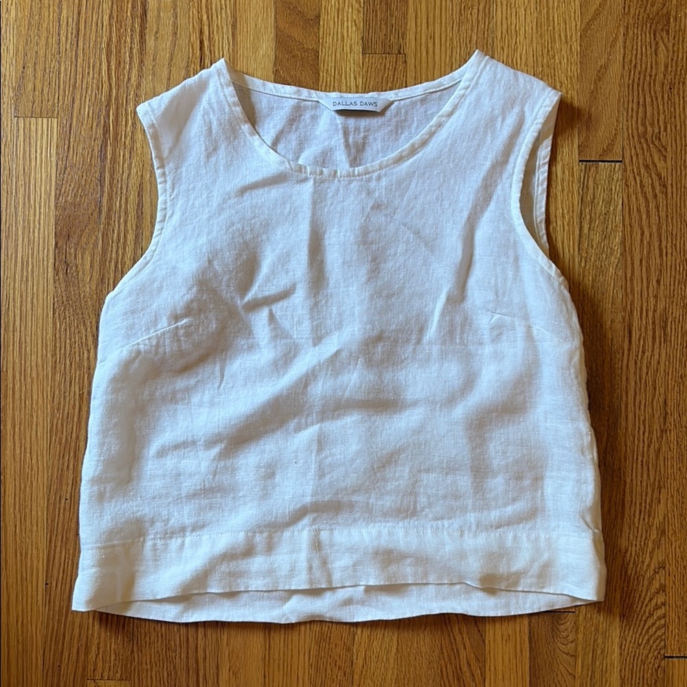 Dallas Daws linen top